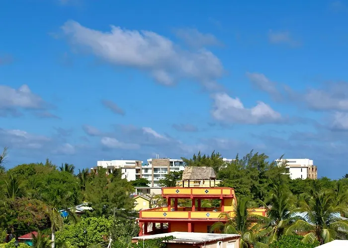 San Pablo * San Pedro (Ambergris Caye)